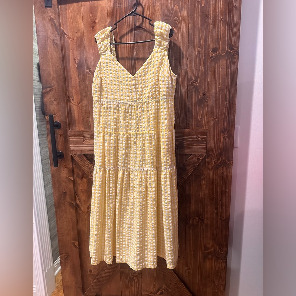 Old Navy Yellow Seersucker V-Neck Tiered Midi Dress